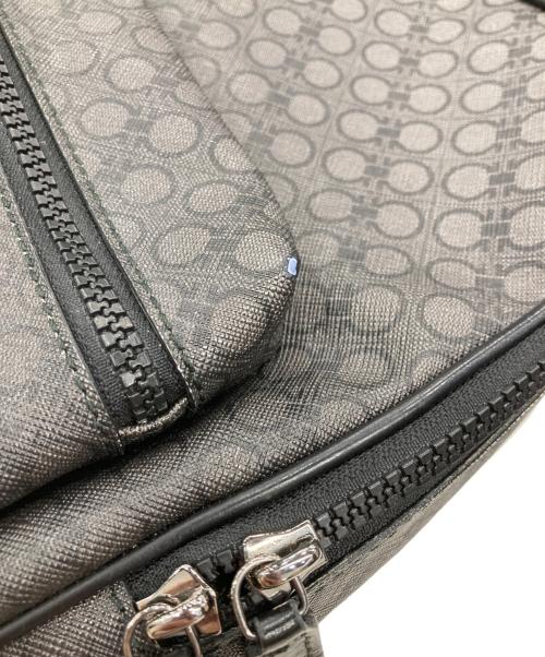 Salvatore Ferragamo（サルヴァトーレ フェラガモ）Salvatore Ferragamo (サルヴァトーレ フェラガモ) ガンチーニ総柄PVCショルダーバッグの古着・服飾アイテム