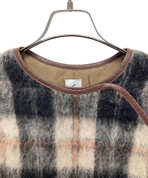 6(ROKU) BEAUTY&YOUTH（ロク ビューティーアンドユース）6(ROKU) BEAUTY&YOUTH (ロク ビューティーアンドユース) SHAGGY CHECK PIPING PONCHO ブラウン サイズ:36の古着・服飾アイテム