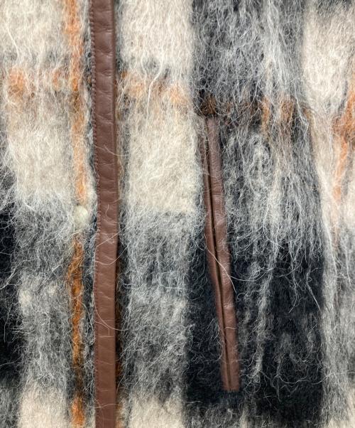 6(ROKU) BEAUTY&YOUTH（ロク ビューティーアンドユース）6(ROKU) BEAUTY&YOUTH (ロク ビューティーアンドユース) SHAGGY CHECK PIPING PONCHO ブラウン サイズ:36の古着・服飾アイテム