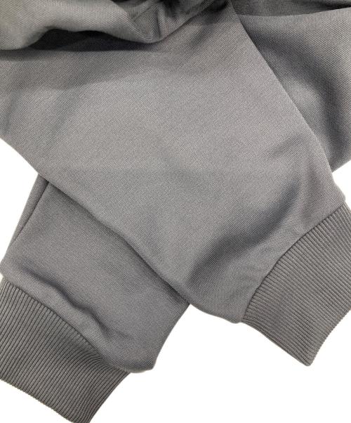 FRED PERRY（フレッドペリー）FRED PERRY (フレッドペリー) トラックジャケット J6000 グレー/G85 サイズ:Mの古着・服飾アイテム