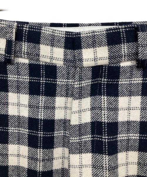 6(ROKU) BEAUTY&YOUTH（ロク ビューティーアンドユース）6(ROKU) BEAUTY&YOUTH (ロク ビューティーアンドユース) パンツ ホワイト サイズ:xsの古着・服飾アイテム