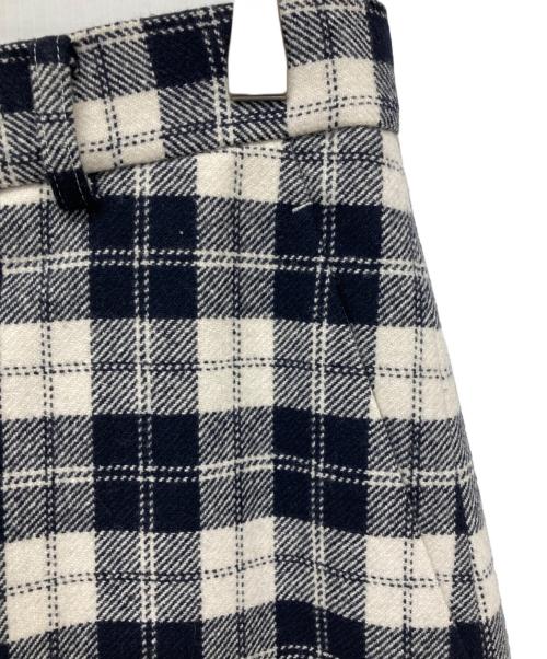 6(ROKU) BEAUTY&YOUTH（ロク ビューティーアンドユース）6(ROKU) BEAUTY&YOUTH (ロク ビューティーアンドユース) パンツ ホワイト サイズ:xsの古着・服飾アイテム