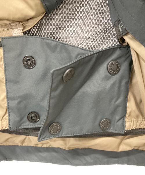 THE NORTH FACE（ザ ノース フェイス）THE NORTH FACE (ザ ノース フェイス) SCOOP JACKET/スクープジャケット アスファルトグレーxクラシックカーキ サイズ:Sの古着・服飾アイテム