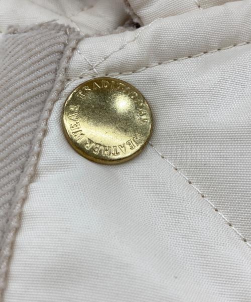 Traditional Weatherwear（トラディショナルウェザーウェア）Traditional Weatherwear (トラディショナルウェザーウェア) Spick and Span (スピック＆スパン) 別注WAVERLY TW BF SHORT アイボリー サイズ:32の古着・服飾アイテム