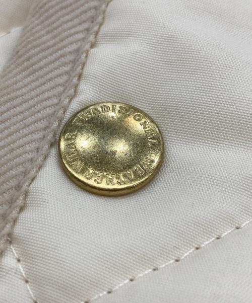 Traditional Weatherwear（トラディショナルウェザーウェア）Traditional Weatherwear (トラディショナルウェザーウェア) Spick and Span (スピック＆スパン) 別注WAVERLY TW BF SHORT アイボリー サイズ:32の古着・服飾アイテム