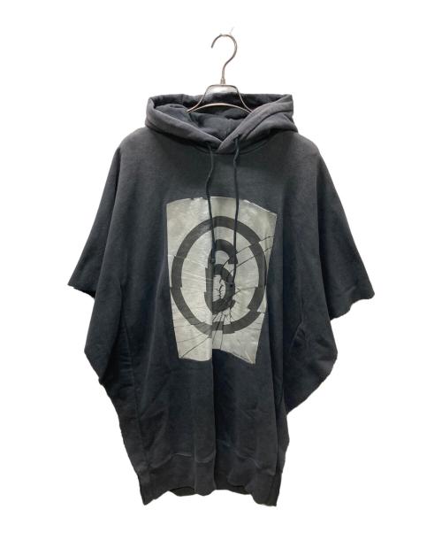 MM6 Maison Margiela（エムエムシックスメゾンマルジェラ）MM6 Maison Margiela (エムエムシックスメゾンマルジェラ) ナンバリングポンチョパーカー ブラック サイズ:XSの古着・服飾アイテム