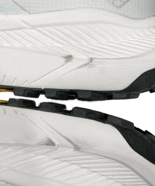 HOKA（ホカ）HOKA (ホカ) TRANSPORT ライトグレー サイズ:23.5の古着・服飾アイテム