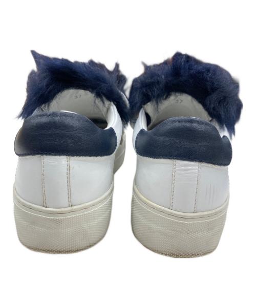 MONCLER（モンクレール）MONCLER (モンクレール) VICTOIRE ファーベルクロスニーカー ホワイト×ネイビー サイズ:37の古着・服飾アイテム