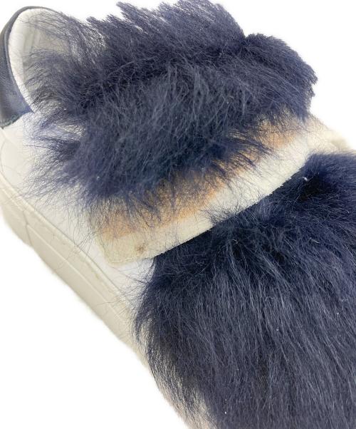 MONCLER（モンクレール）MONCLER (モンクレール) VICTOIRE ファーベルクロスニーカー ホワイト×ネイビー サイズ:37の古着・服飾アイテム