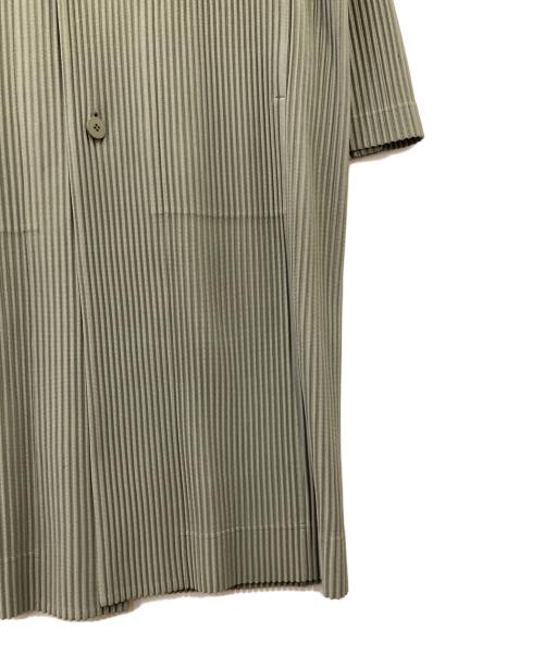 HOMME PLISSE ISSEY MIYAKE（オム プリッセ イッセイ ミヤケ）HOMME PLISSE ISSEY MIYAKE (オム プリッセ イッセイ ミヤケ) TAILORED PLEATS 2/プリーツコート グリーン サイズ:3の古着・服飾アイテム