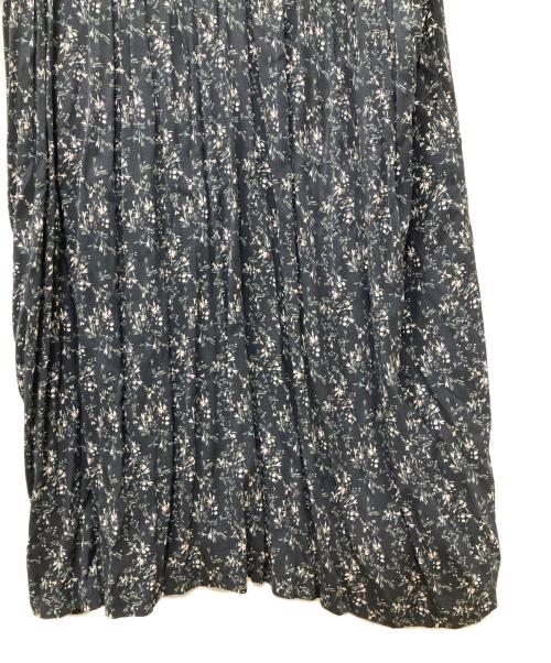 journal standard luxe（ジャーナルスタンダード ラックス）journal standard luxe (ジャーナルスタンダード ラックス) フラワー ampleプルワンピース ブラック サイズ:不明の古着・服飾アイテム