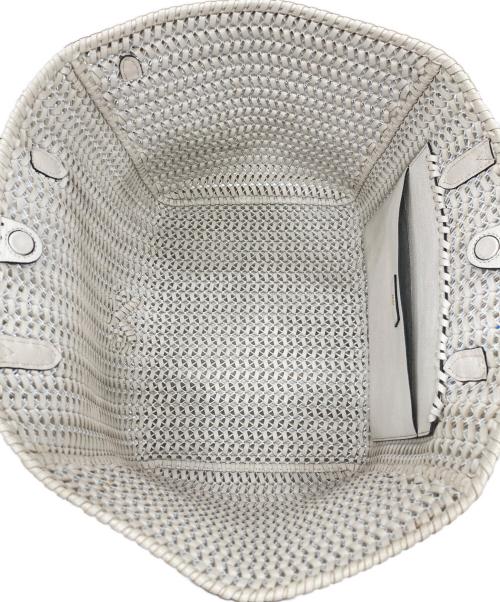 ANYA HINDMARCH（アニヤ・ハインドマーチ）ANYA HINDMARCH (アニヤ・ハインドマーチ) NEESON SQUARE TOTE/ニーソンスクエアトートバッグ ラージ アイボリーの古着・服飾アイテム