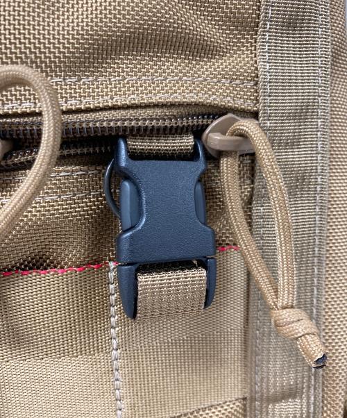 BRIEFING（ブリーフィング）BRIEFING (ブリーフィング) ミッションフラップバックパック コヨーテの古着・服飾アイテム