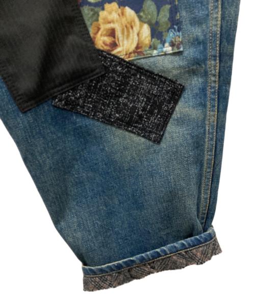 JUNYA WATANABE COMME des GARCONS（(ジュンヤワタナベ コムデギャルソン）JUNYA WATANABE COMME des GARCONS ((ジュンヤワタナベ コムデギャルソン) マルチパッチワークテーパードデニムパンツ インディゴ サイズ:Mの古着・服飾アイテム