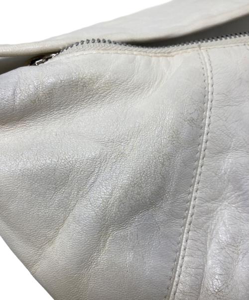 LEMAIRE（ルメール）LEMAIRE (ルメール) CROISSANT BAG/クロワッサンバッグ ホワイトの古着・服飾アイテム