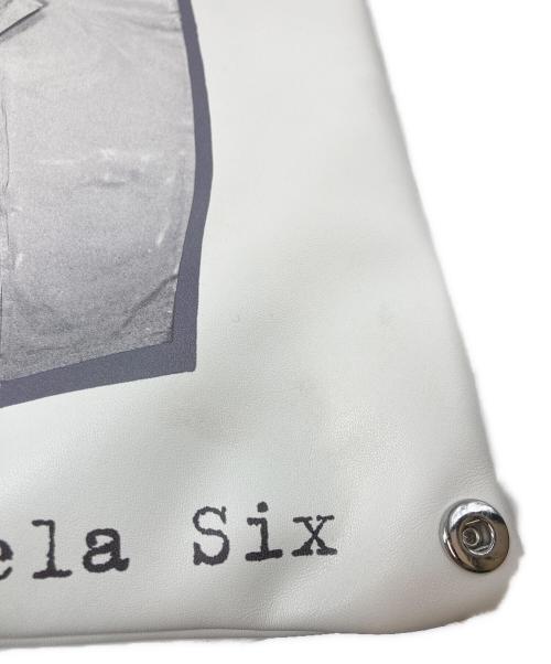 MM6 Maison Margiela（エムエムシックスメゾンマルジェラ）MM6 Maison Margiela (エムエムシックスメゾンマルジェラ) ジャパニーズトートバッグ/グラフィックプリントバッグ ホワイトの古着・服飾アイテム