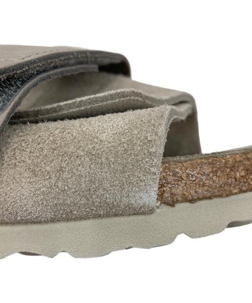 BIRKENSTOCK（ビルケンシュトック）BIRKENSTOCK (ビルケンシュトック) KYOTO スエードサンダル ベージュ サイズ:26.5cmの古着・服飾アイテム