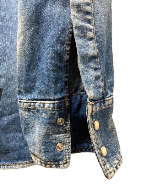 DSQUARED2（ディースクエアード）DSQUARED2 (ディースクエアード) パッチデニムシャツ インディゴ サイズ:44の古着・服飾アイテム