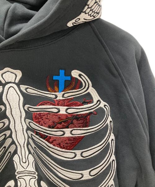 MADO（マド）MADO (マド) BONES EMBROIDERY HOODIE ブラック サイズ:Lの古着・服飾アイテム