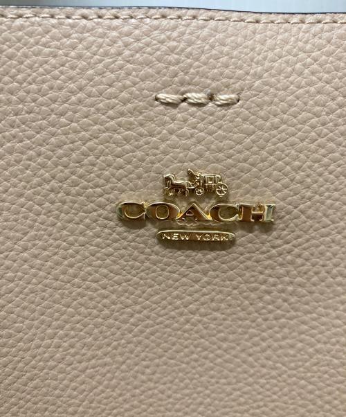 COACH（コーチ）COACH (コーチ) スモール タウン バケット バッグ ベージュの古着・服飾アイテム