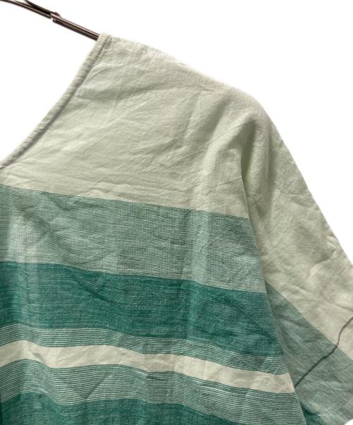tamaki niime（タマキ ニイメ）tamaki niime (タマキ ニイメ) Vネックカットソー/Vネックブラウス グリーンの古着・服飾アイテム