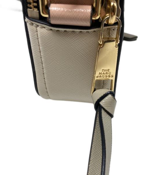 MARC JACOBS（マークジェイコブス）MARC JACOBS (マークジェイコブス) ショルダーバッグ ベージュの古着・服飾アイテム