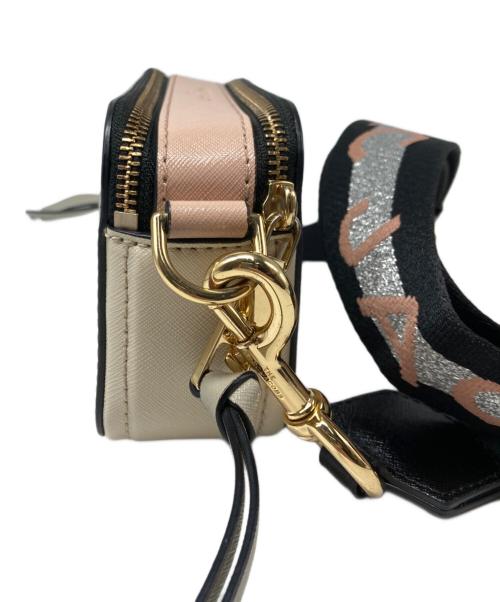 MARC JACOBS（マークジェイコブス）MARC JACOBS (マークジェイコブス) ショルダーバッグ ベージュの古着・服飾アイテム
