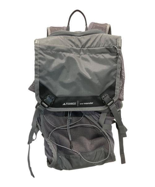 adidas（アディダス）adidas (アディダス) and wander (アンドワンダー) AEROREADY backpack グレーの古着・服飾アイテム