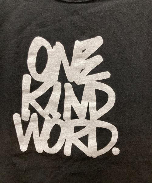 sacai（サカイ）sacai (サカイ) Eric Haze (エリック・ヘイズ) ONE KIND WORD プリントTシャツ ブラック サイズ:4の古着・服飾アイテム