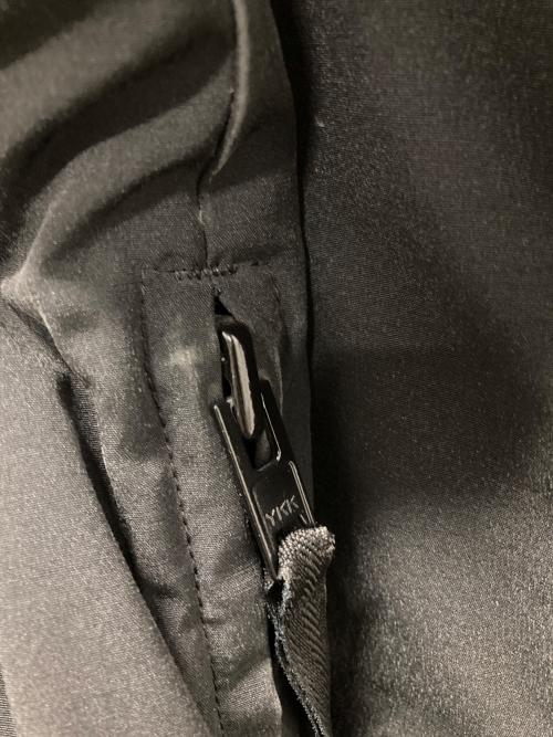 CANADA GOOSE（カナダグース）CANADA GOOSE (カナダグース) KAMLOOPS DOWN JACKET/カムループスダウンジャケット ブラック サイズ:Mの古着・服飾アイテム