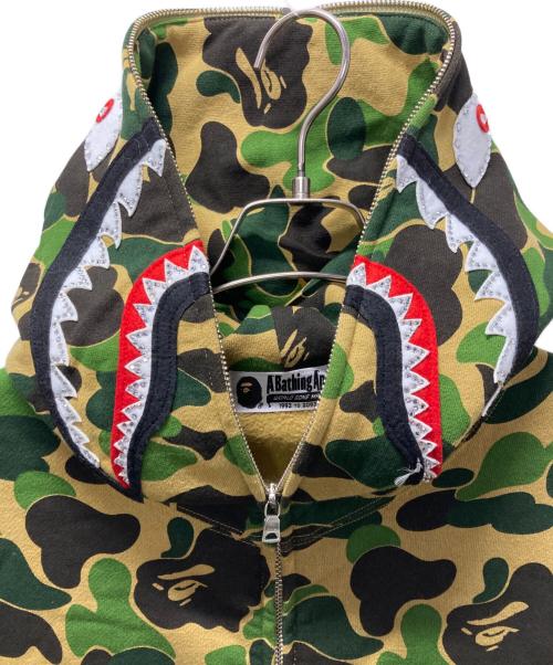 A BATHING APE（アベイシングエイプ）A BATHING APE (アベイシングエイプ) Abc Camo Crystal Stone Shark Full Zip カーキ サイズ:XLの古着・服飾アイテム