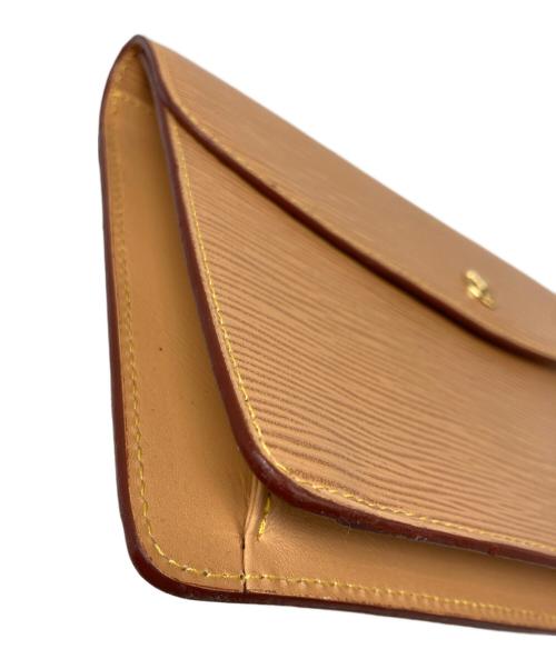 LOUIS VUITTON（ルイ ヴィトン）LOUIS VUITTON (ルイ ヴィトン) エピ モンテーニュ23 クラッチバッグ ベージュの古着・服飾アイテム