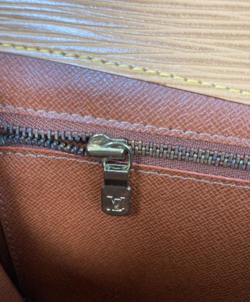 LOUIS VUITTON（ルイ ヴィトン）LOUIS VUITTON (ルイ ヴィトン) エピ モンテーニュ23 クラッチバッグ ベージュの古着・服飾アイテム