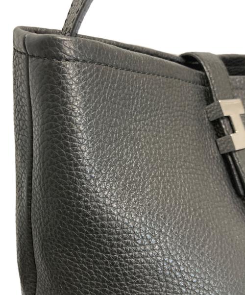 IACUCCI（イアクッチ）IACUCCI (イアクッチ) テア S CERVO レザーショルダーバッグ ブラックの古着・服飾アイテム