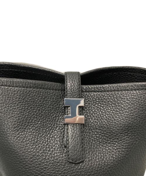 IACUCCI（イアクッチ）IACUCCI (イアクッチ) テア S CERVO レザーショルダーバッグ ブラックの古着・服飾アイテム