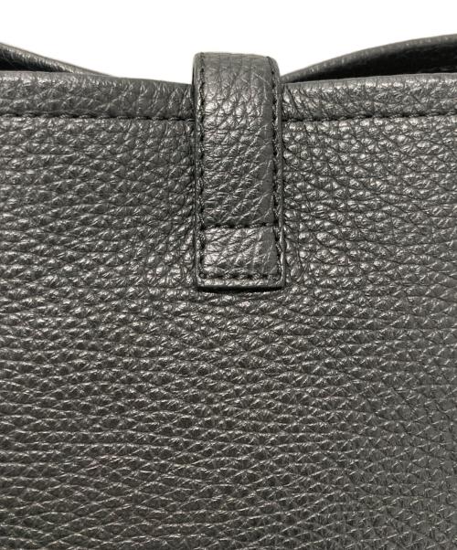 IACUCCI（イアクッチ）IACUCCI (イアクッチ) テア S CERVO レザーショルダーバッグ ブラックの古着・服飾アイテム