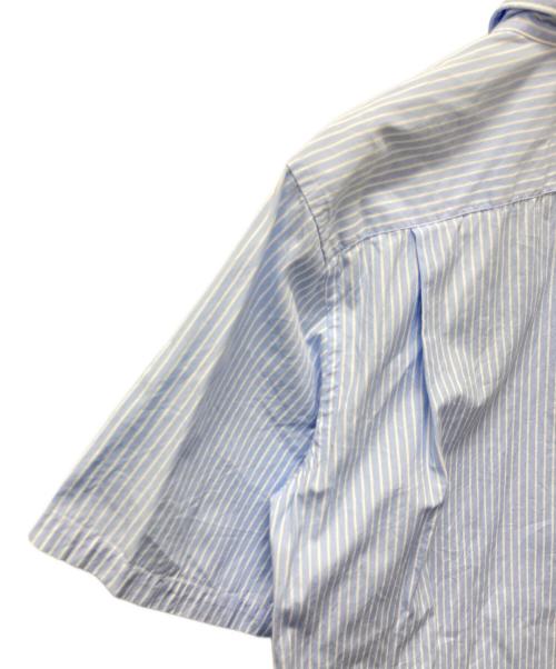 PLAY COMME des GARCONS（プレイコムデギャルソン）PLAY COMME des GARCONS (プレイコムデギャルソン) ワンポイント刺繍ストライプシャツ ブルー サイズ:Sの古着・服飾アイテム