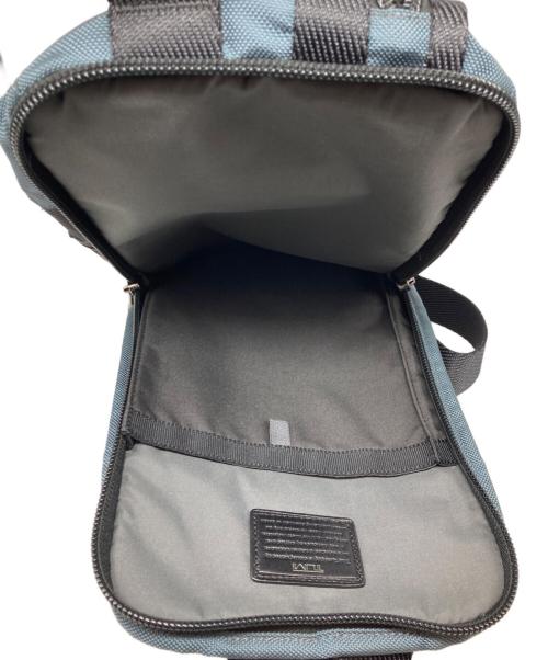 TUMI（トゥミ）TUMI (トゥミ) Aurora アルファスリングバッグ ブラック×ブルーの古着・服飾アイテム