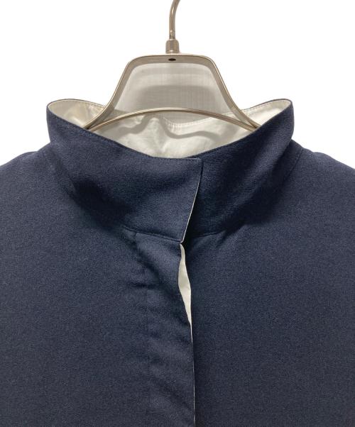 ETRE TOKYO（エトレトウキョウ）ETRE TOKYO (エトレトウキョウ) ジョーゼットスタンドネックシャツ ネイビー サイズ:FREEの古着・服飾アイテム