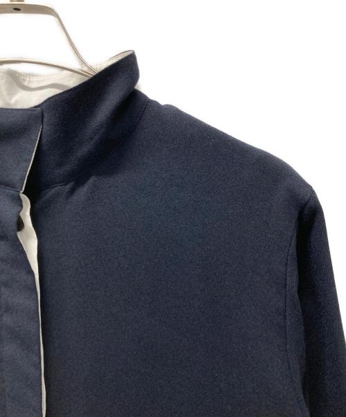 ETRE TOKYO（エトレトウキョウ）ETRE TOKYO (エトレトウキョウ) ジョーゼットスタンドネックシャツ ネイビー サイズ:FREEの古着・服飾アイテム