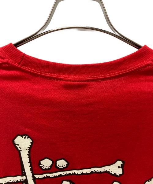 stussy（ステューシー）stussy (ステューシー) Bones Stock Tee レッド サイズ:Mの古着・服飾アイテム