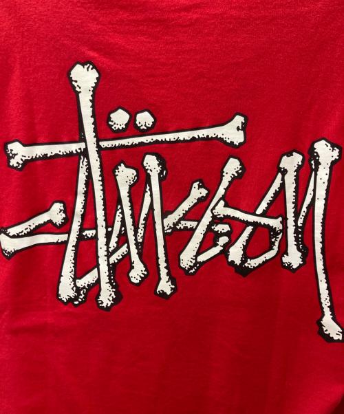 stussy（ステューシー）stussy (ステューシー) Bones Stock Tee レッド サイズ:Mの古着・服飾アイテム