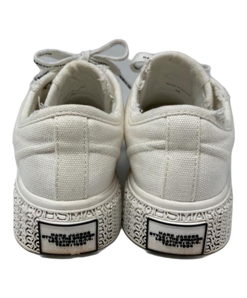 MARC JACOBS（マークジェイコブス）MARC JACOBS (マークジェイコブス) THE CANVAS SNEAKER/ダメージスニーカー ホワイト サイズ:36の古着・服飾アイテム