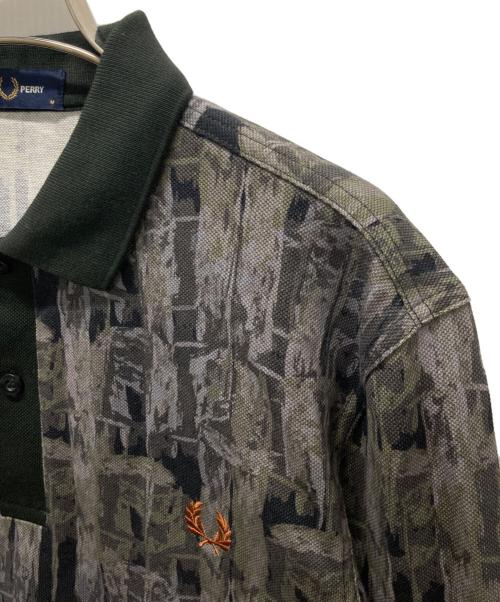 FRED PERRY（フレッドペリー）FRED PERRY (フレッドペリー) ABSTRACT PRINT POLO SHIRT/ポロシャツ ダークグリーン/カーキ サイズ:Mの古着・服飾アイテム