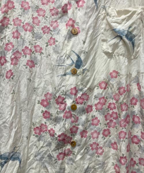 MAKANA LEI（マカナレイ）MAKANA LEI (マカナレイ) 花柄アロハシャツ ホワイト×ピンク サイズ:Lの古着・服飾アイテム