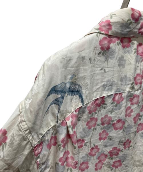 MAKANA LEI（マカナレイ）MAKANA LEI (マカナレイ) 花柄アロハシャツ ホワイト×ピンク サイズ:Lの古着・服飾アイテム