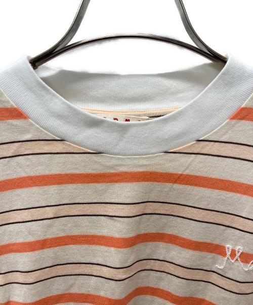 MARNI（マルニ）MARNI (マルニ) ワンポイントロゴ刺繍 ボーダー 半袖Tシャツ ベージュ サイズ:Mの古着・服飾アイテム