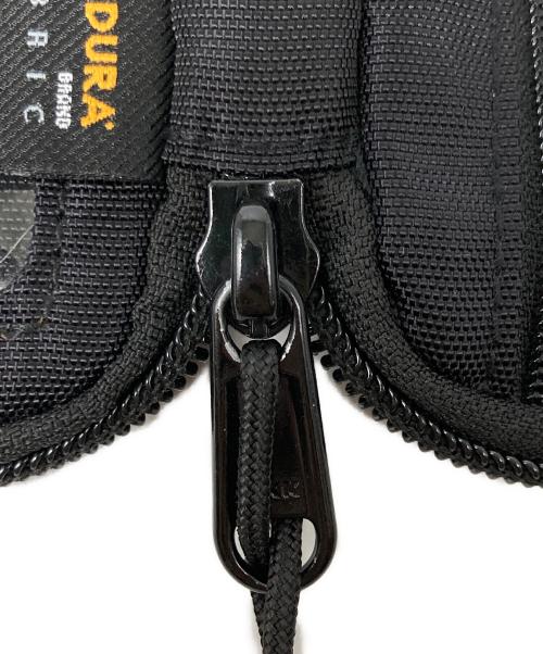 SUPREME（シュプリーム）SUPREME (シュプリーム) small zip pouch ブラックの古着・服飾アイテム