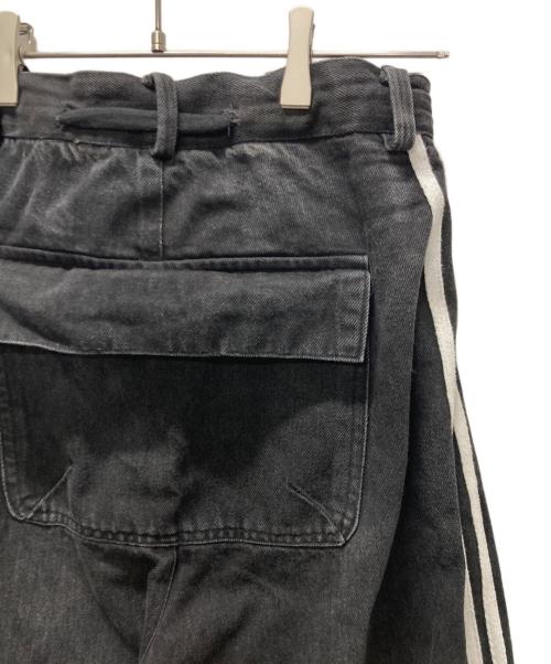 yori sport（ヨリ スポーツ）yori sport (ヨリ スポーツ) 5 STRIPE DENIM/ダメージデニムパンツ ブラック サイズ:28の古着・服飾アイテム