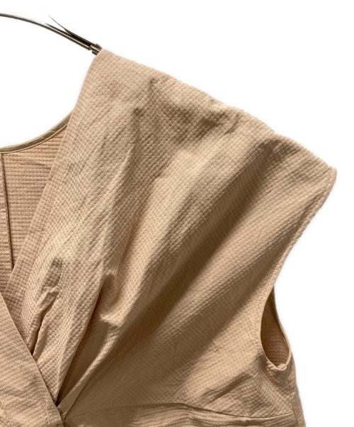 DRAWER（ドゥロワー）DRAWER (ドゥロワー) コットンバックギャザーノースリーブブラウス ベージュ サイズ:36の古着・服飾アイテム